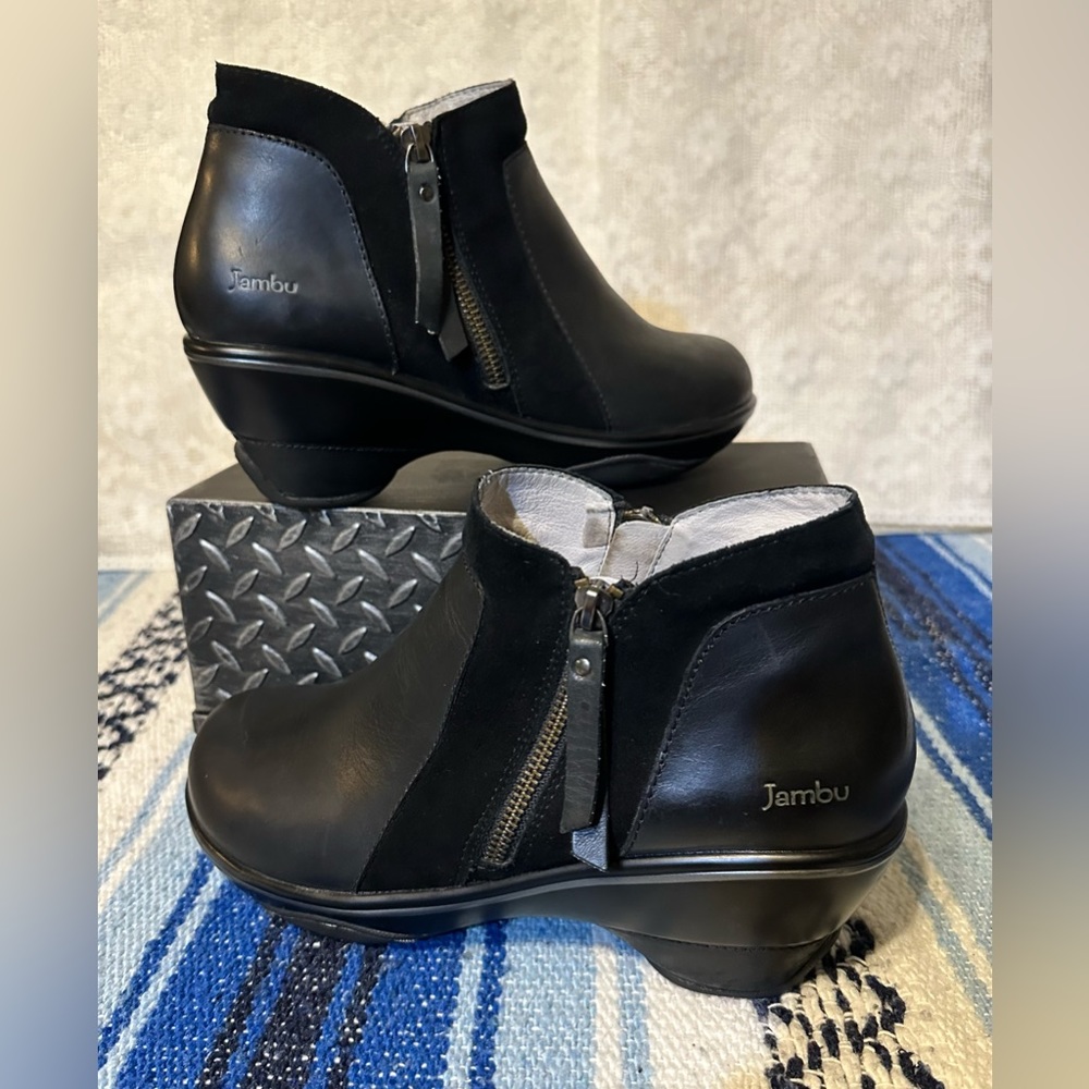 Jambu ‘Pilot’ Black Leather Booties Women’s size 9.5